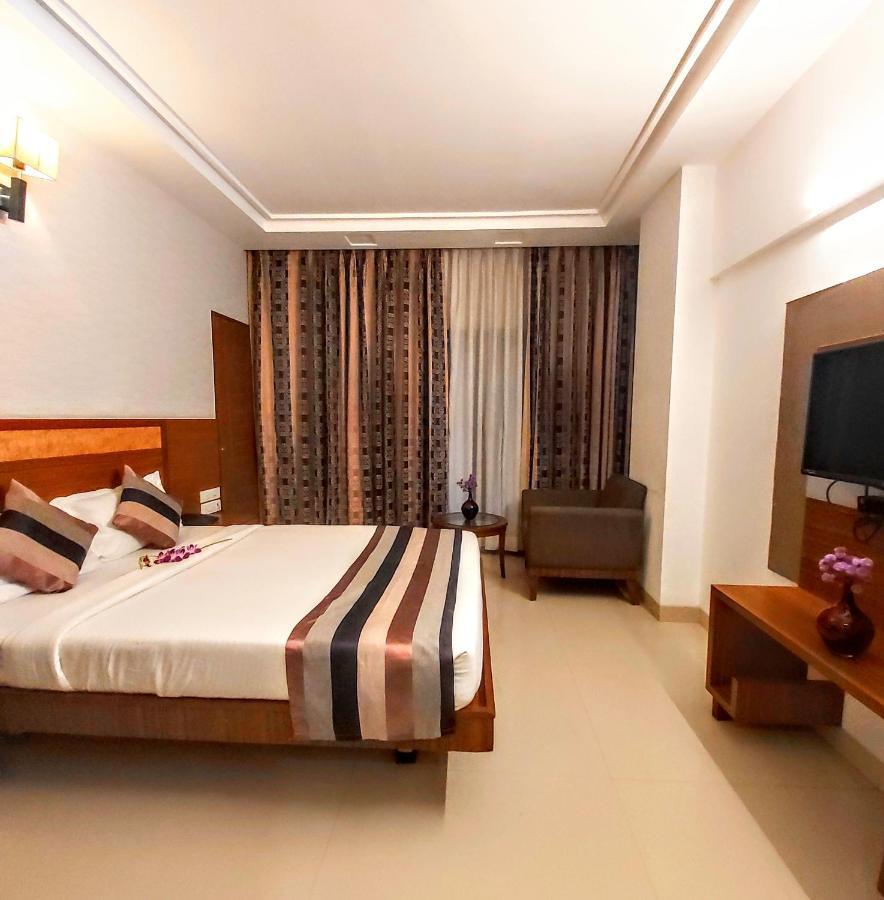 Quality Inn Mint Πούνε Εξωτερικό φωτογραφία